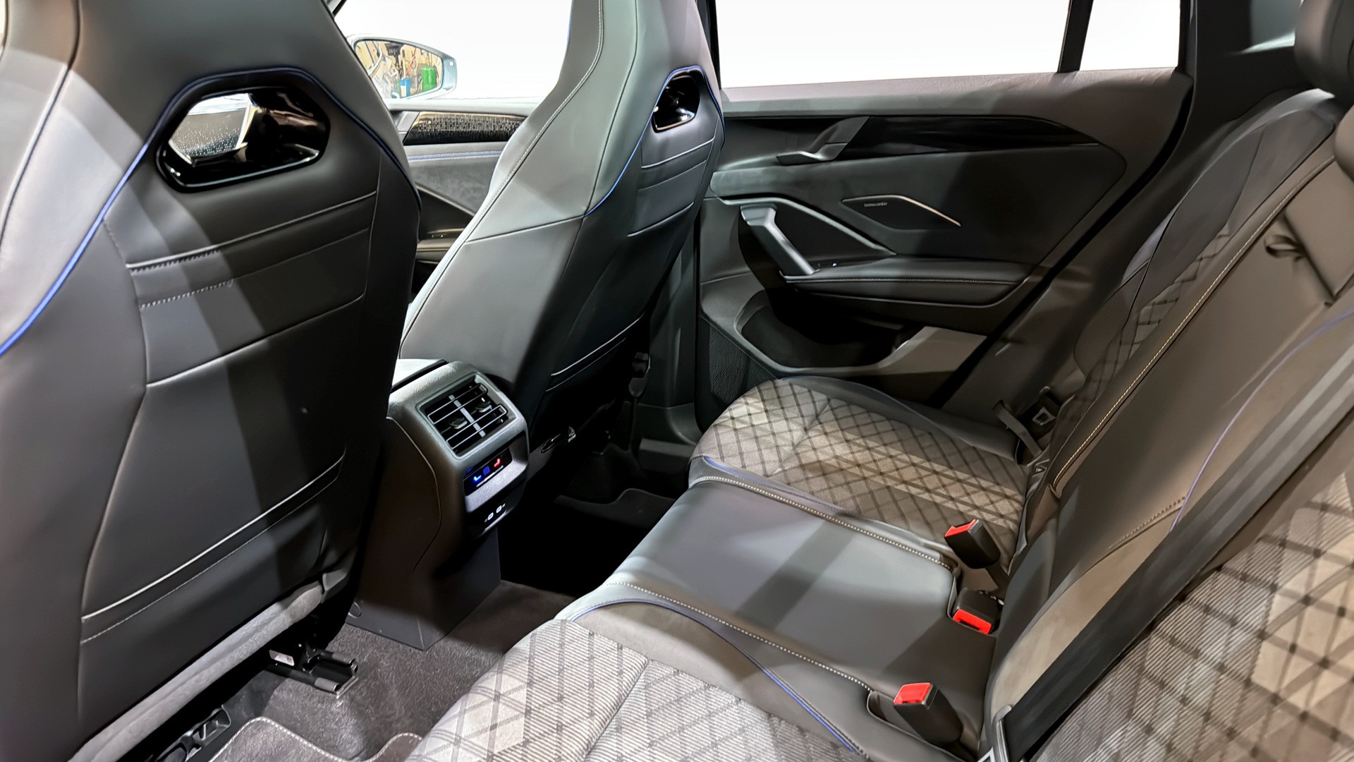 Volkswagen Tiguan KHK64E
