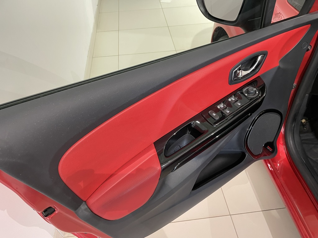 Renault Clio KHP008