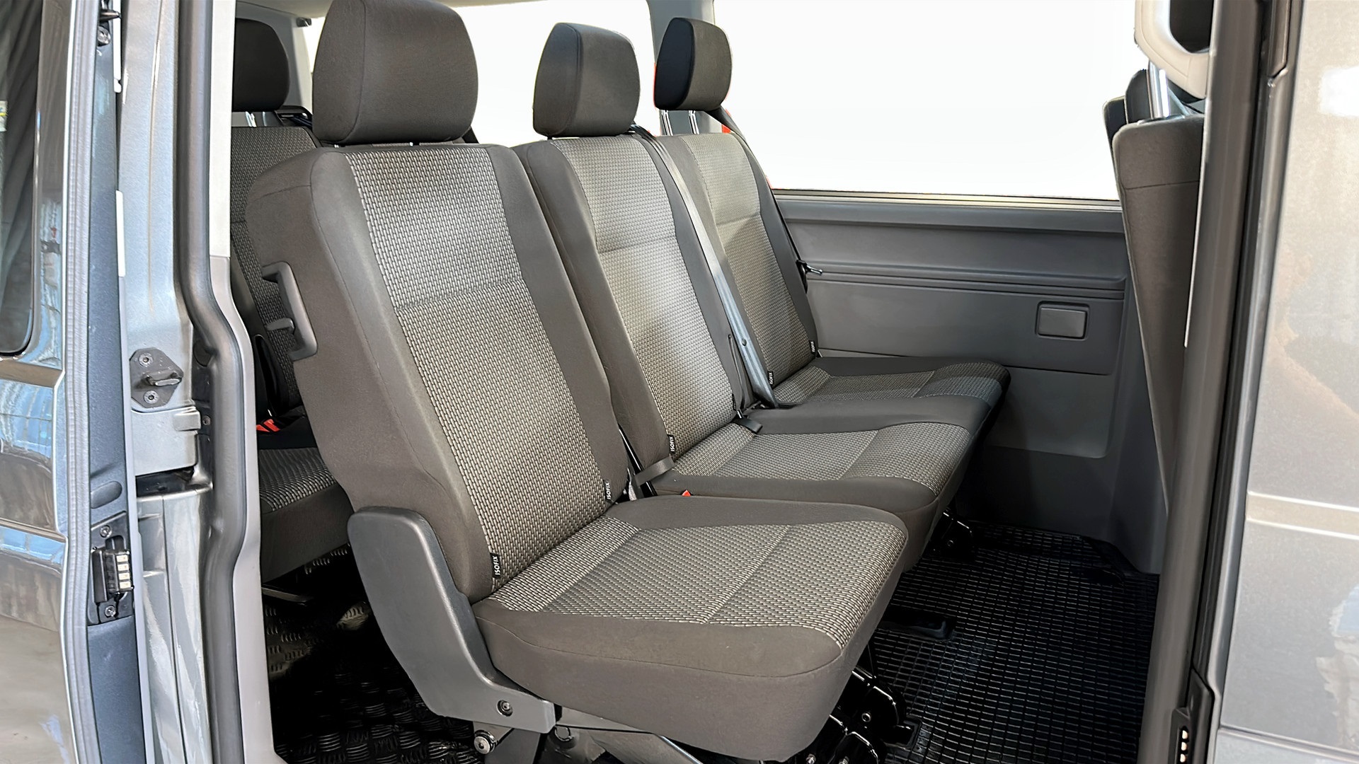 Volkswagen T6.1 Caravelle lång hjulbas KJA67C