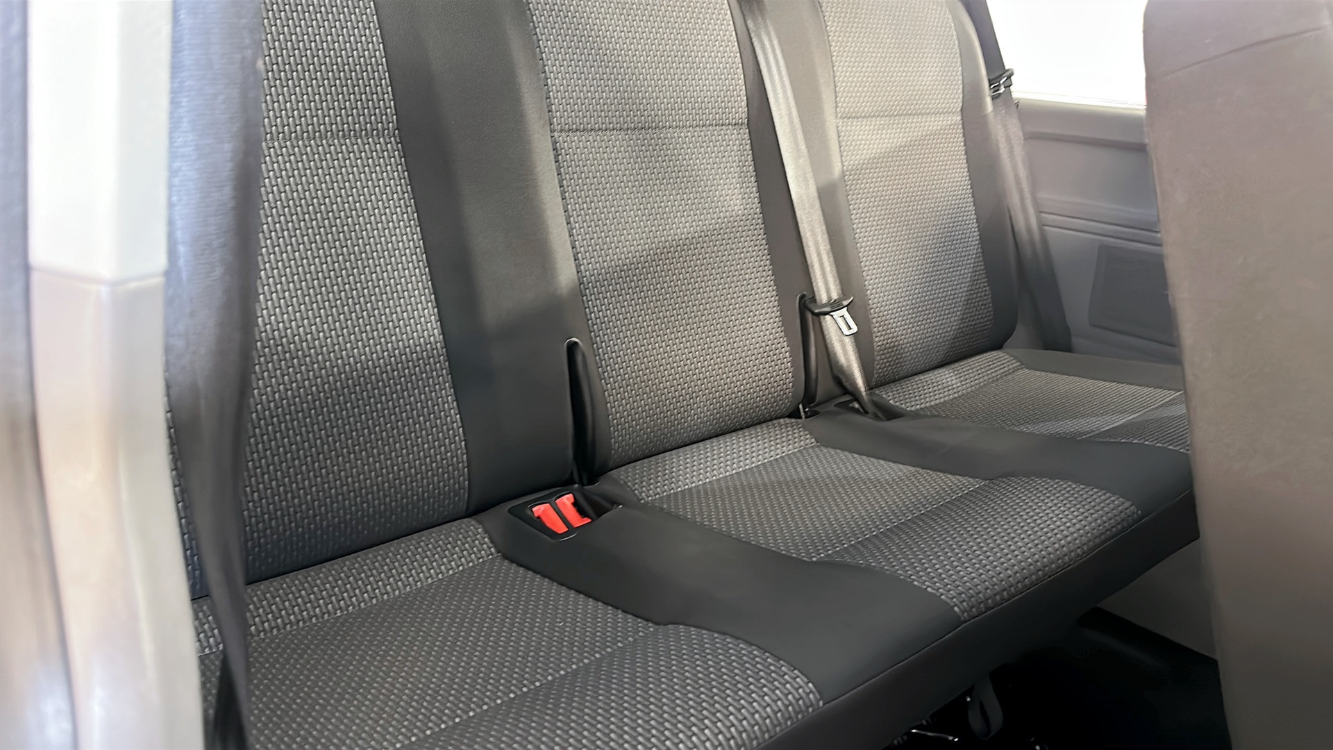 Volkswagen T6.1 Caravelle lång hjulbas KJA67C
