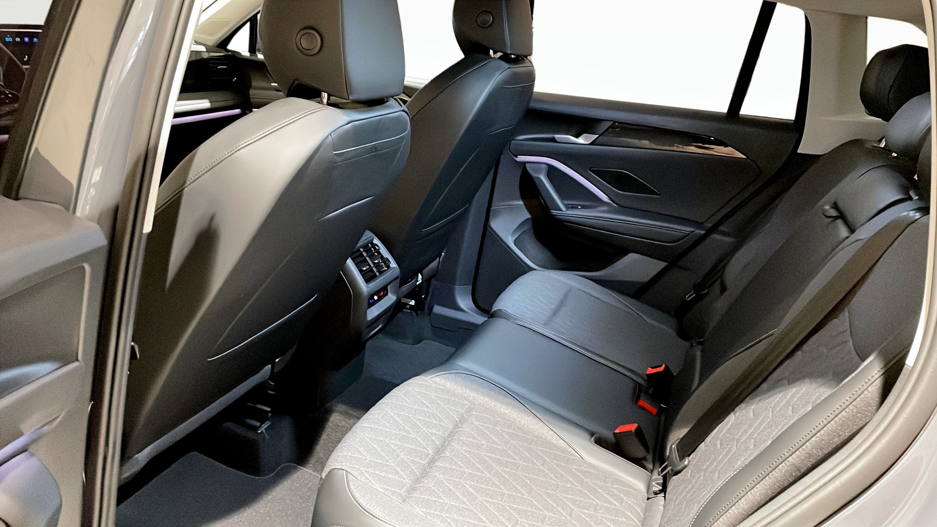 Volkswagen Tiguan KJB57Z