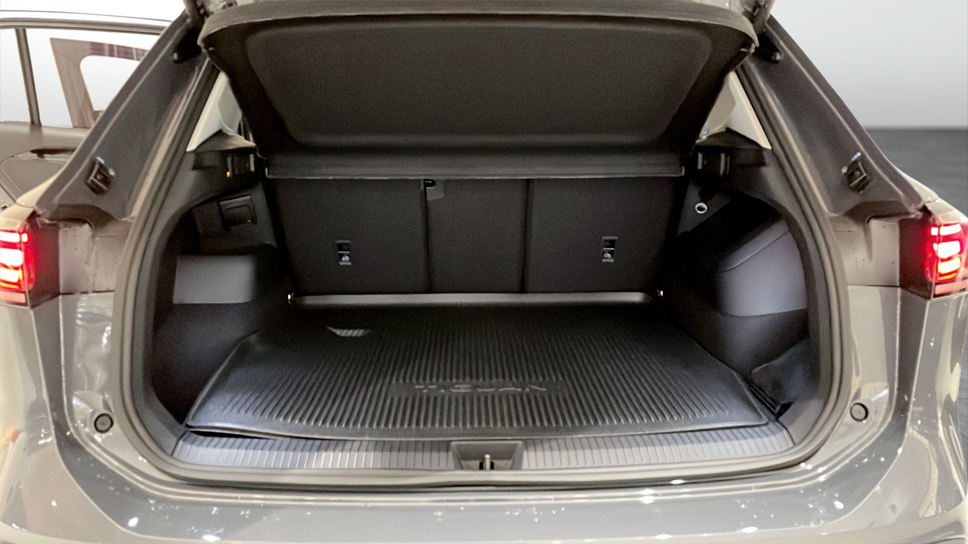 Volkswagen Tiguan KJB57Z