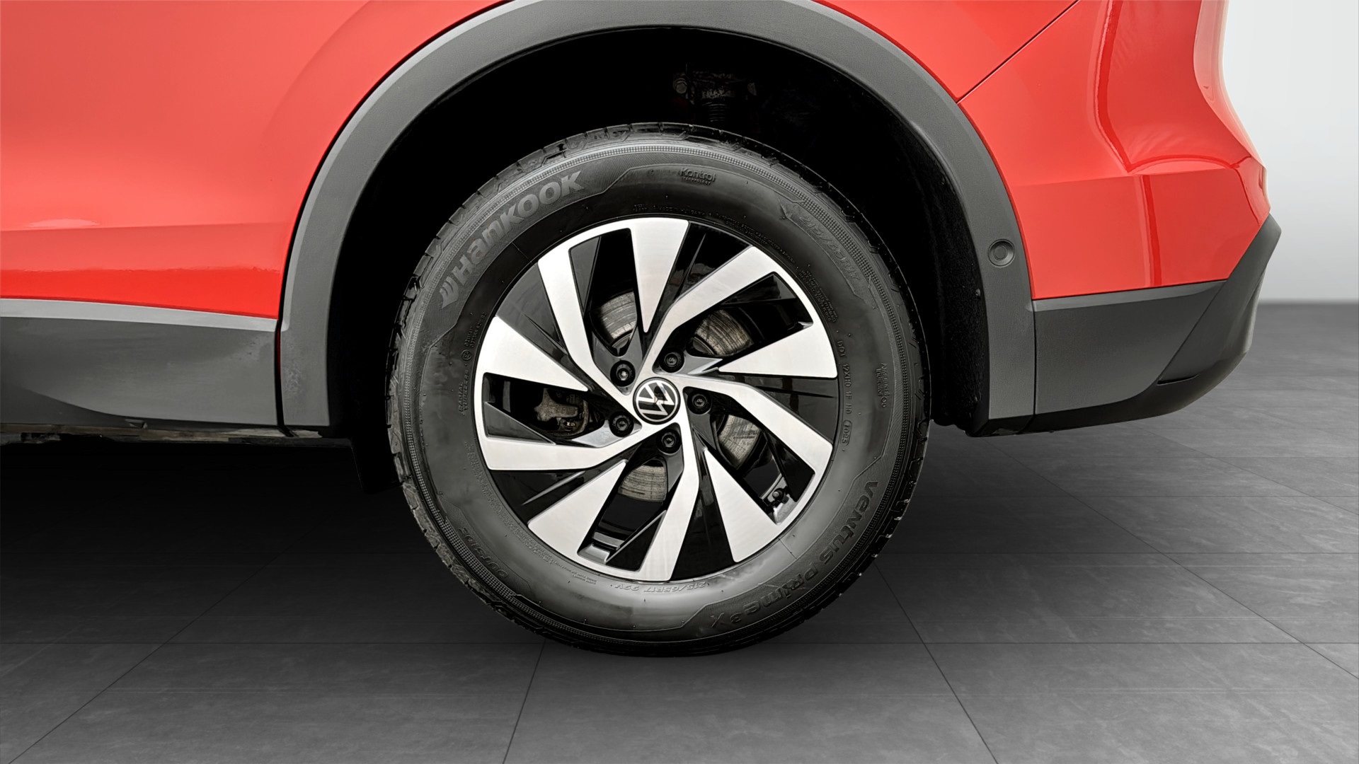 Volkswagen Tiguan KJH82G