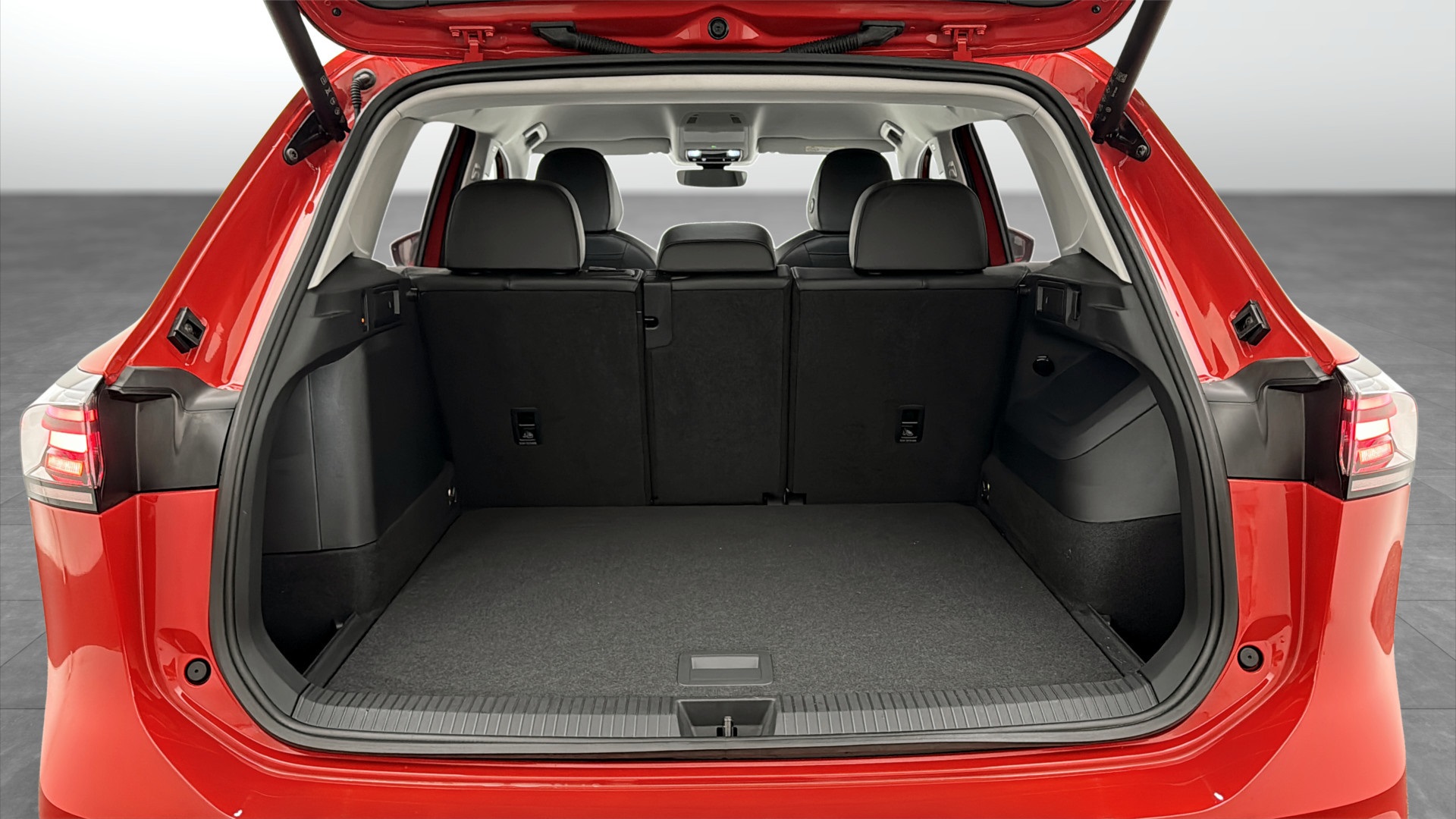 Volkswagen Tiguan KJH82G