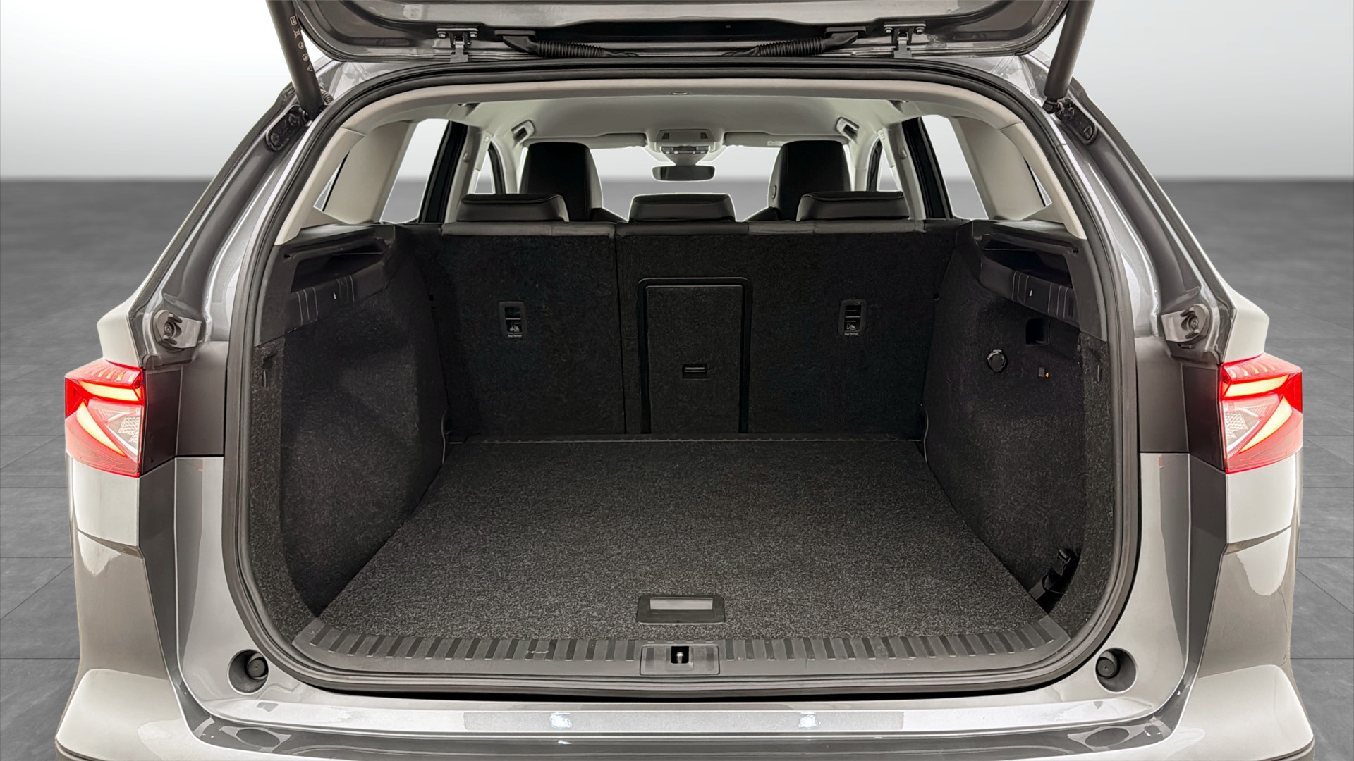 Skoda Enyaq KJJ05L