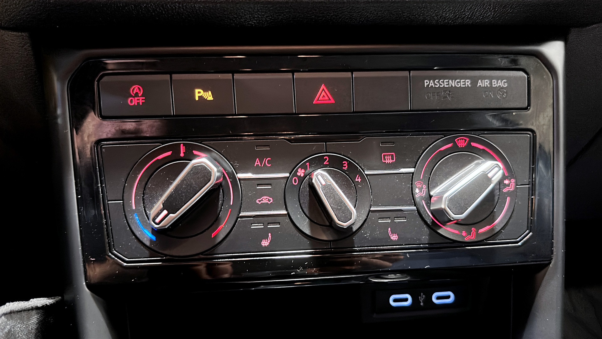 Volkswagen T-Cross KKE82B