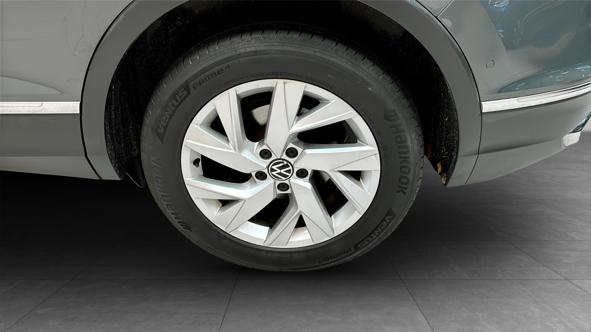 Volkswagen Tiguan KLC76E