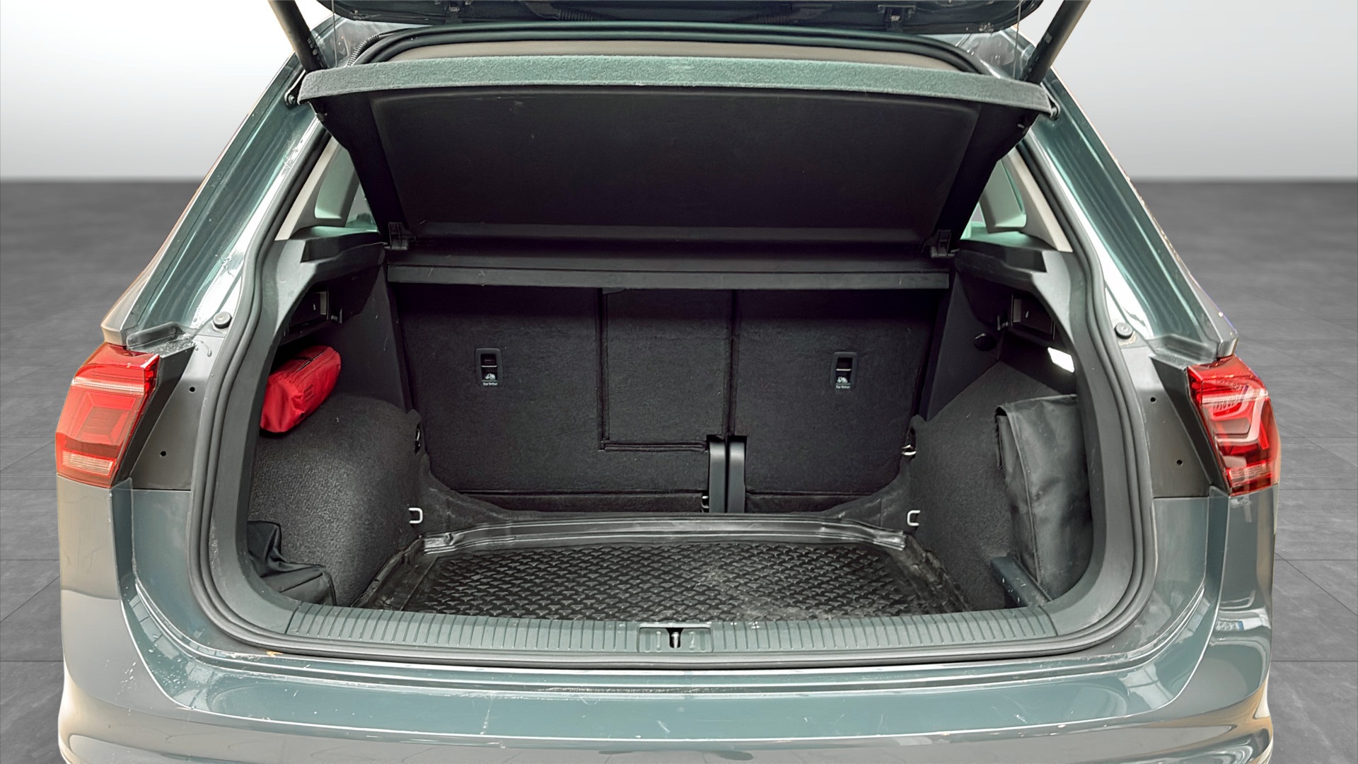 Volkswagen Tiguan KLC76E