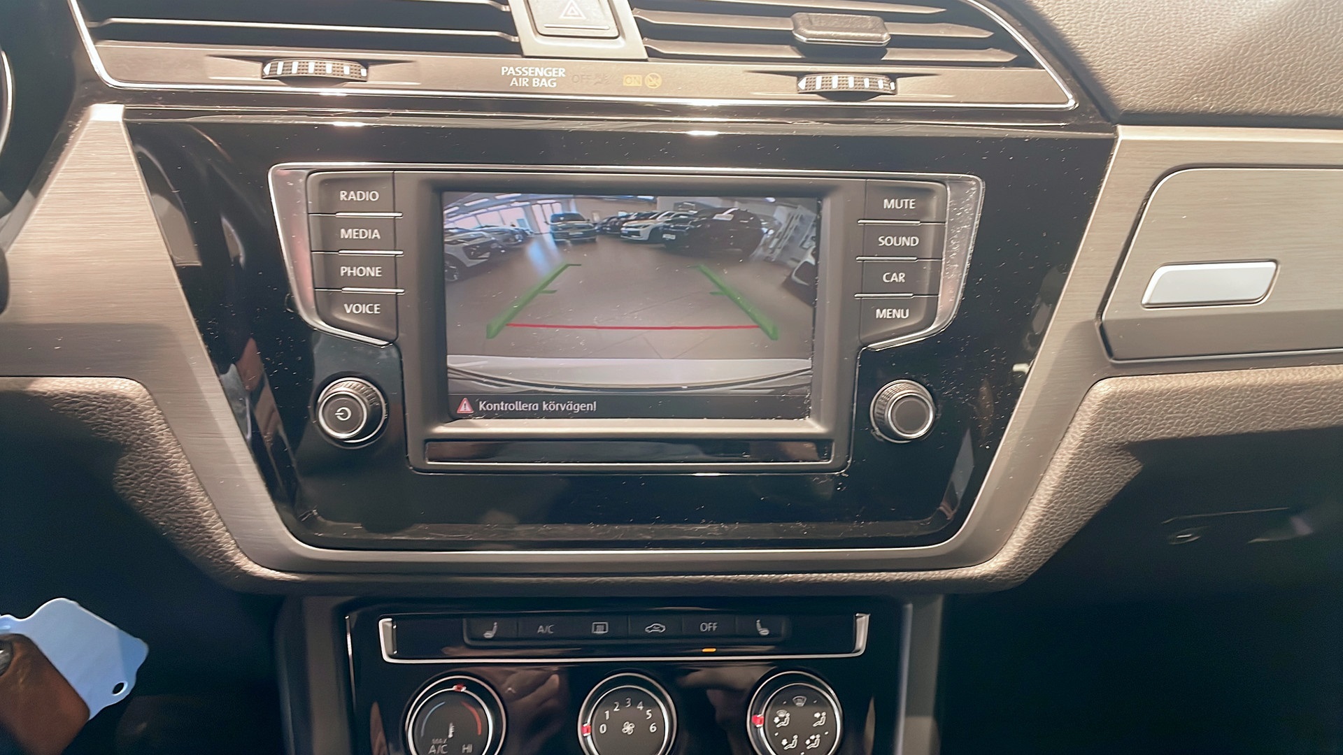 Volkswagen Touran KLE891
