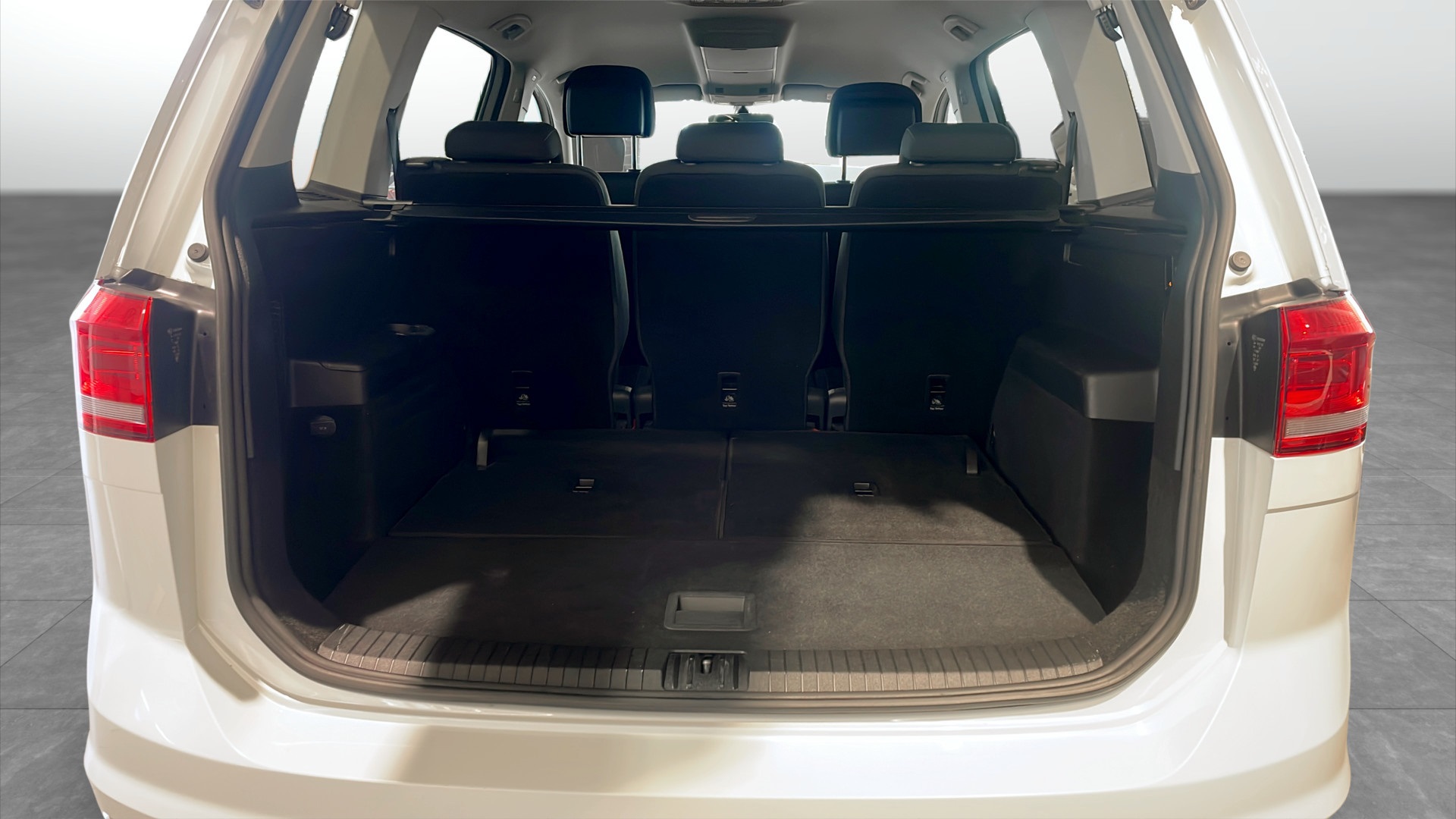 Volkswagen Touran KLE891