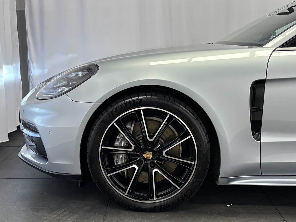 Porsche Panamera KLJ19D