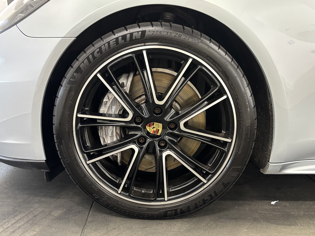 Porsche Panamera KLJ19D