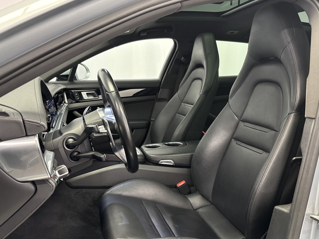 Porsche Panamera KLJ19D