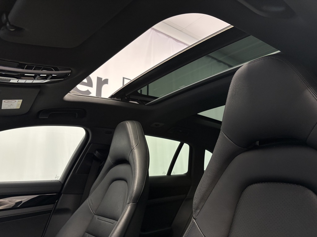 Porsche Panamera KLJ19D
