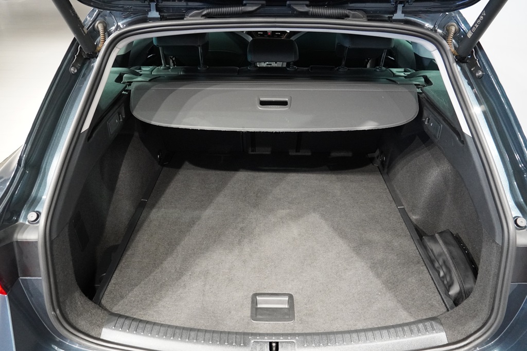 CUPRA Leon KMM63L