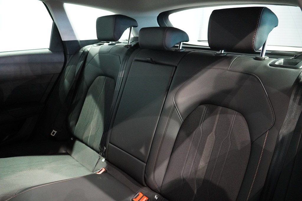 CUPRA Leon KMM63L