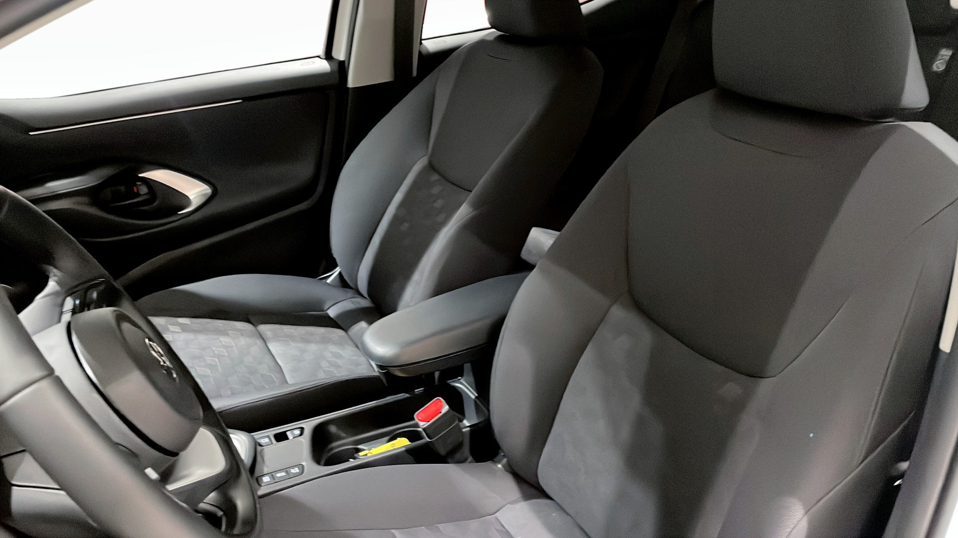 Toyota Yaris KNF10Z