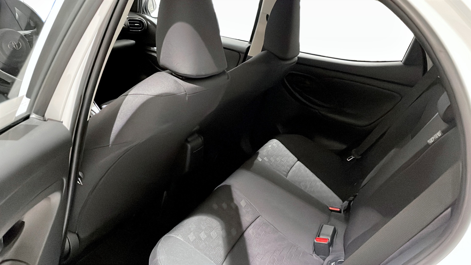 Toyota Yaris KNF10Z