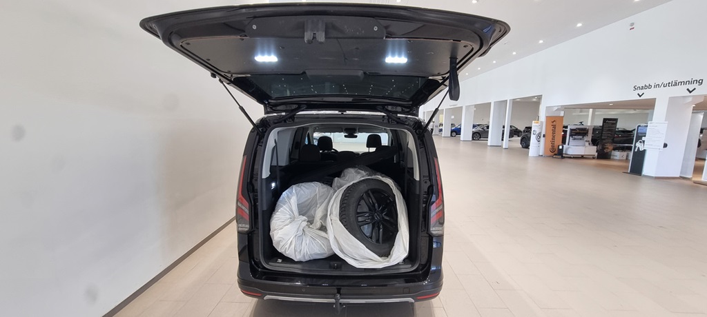 Ford Grand Tourneo KPR09E