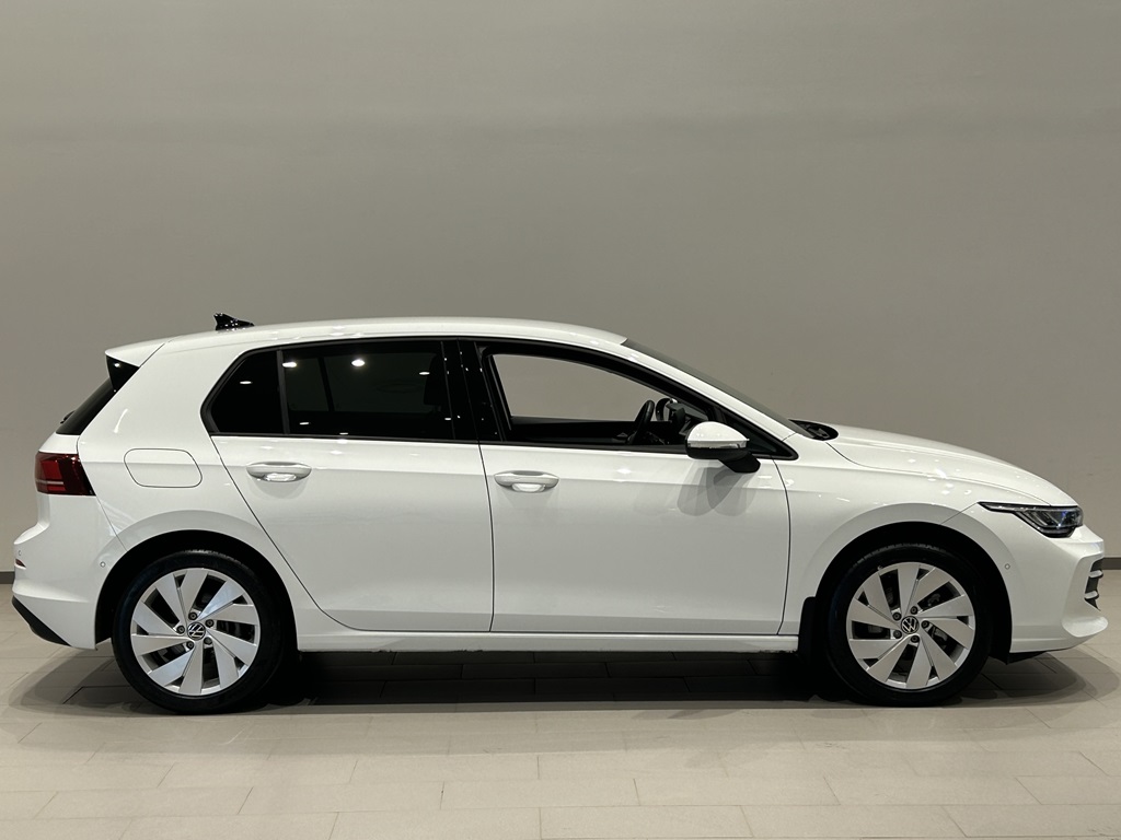 Volkswagen Golf KRB08A