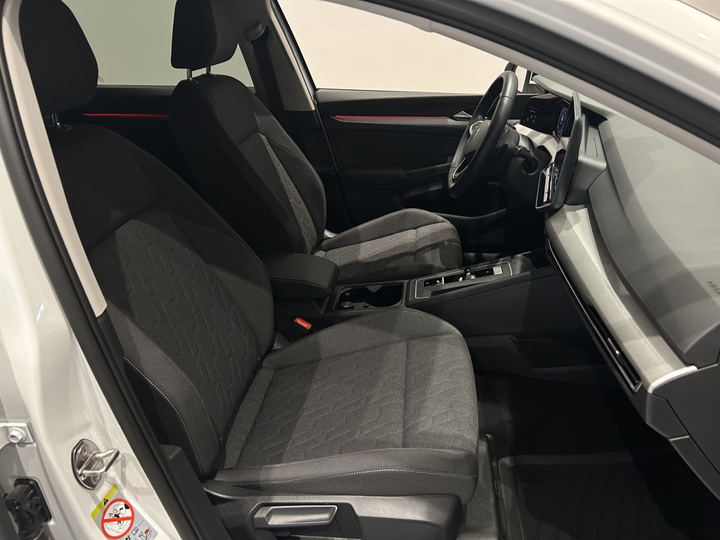 Volkswagen Golf KRB08A