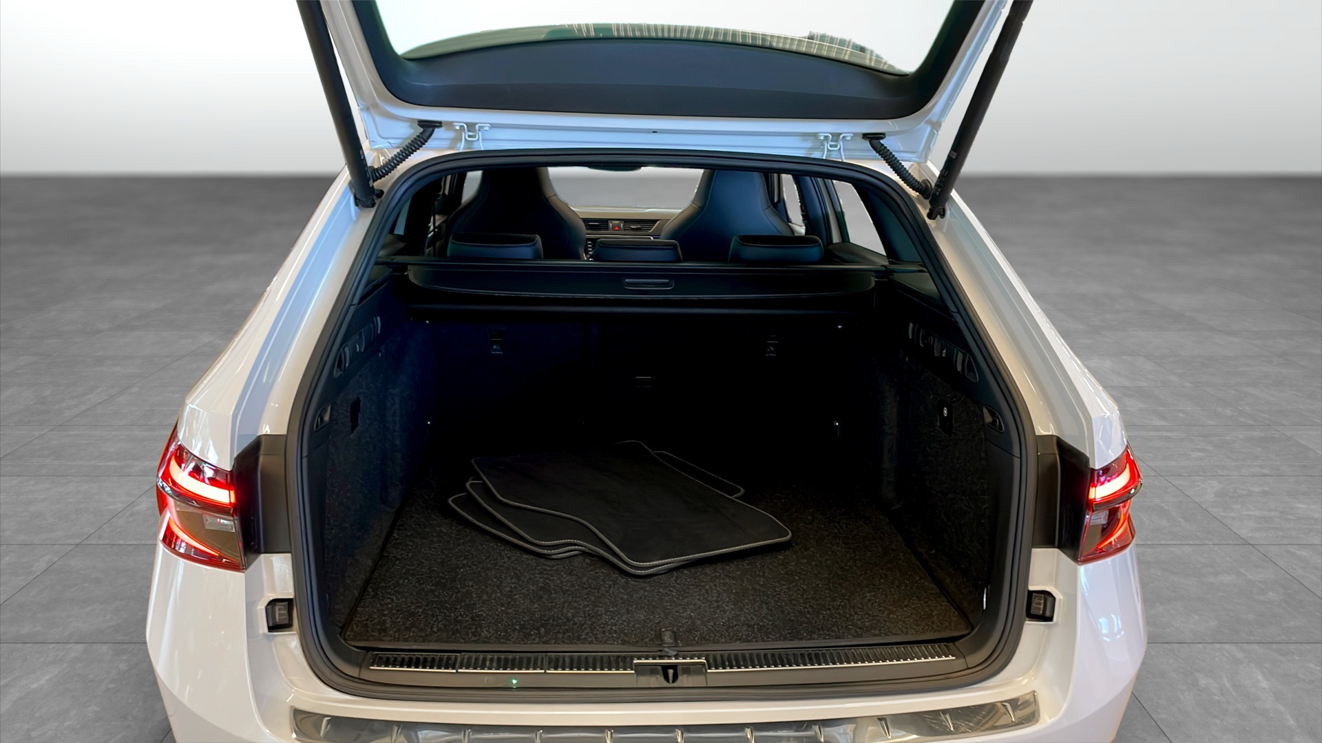 Skoda Superb KRK90U