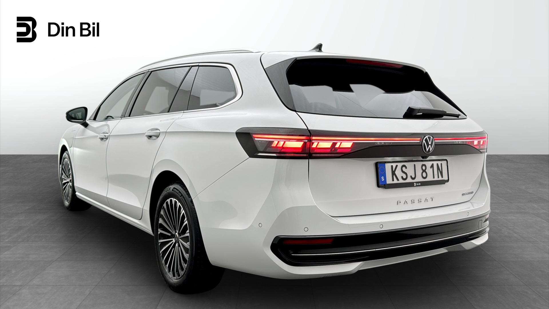 Volkswagen Passat KSJ81N