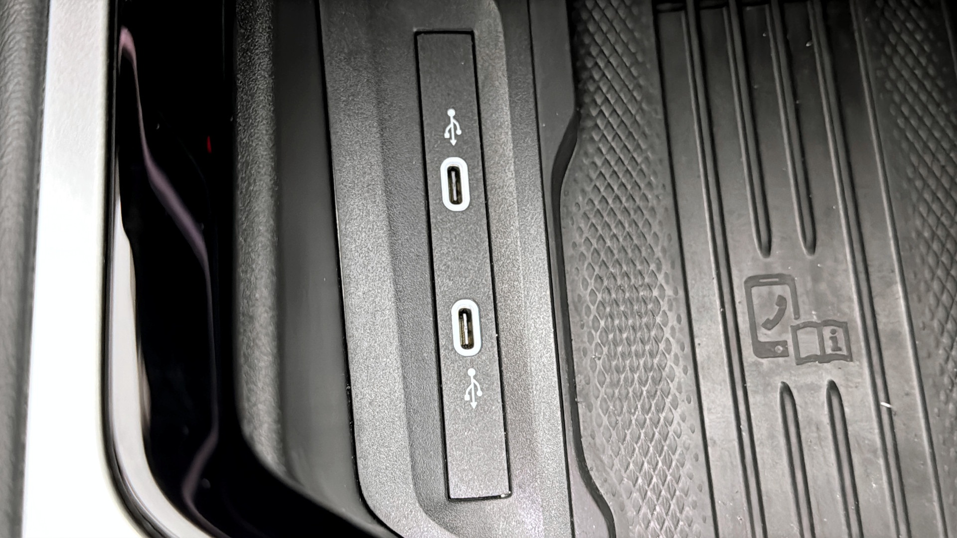 Volkswagen Passat KSJ81N