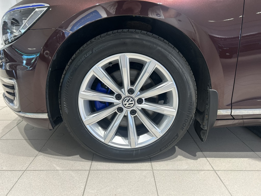 Volkswagen Passat Sportscombi KSN240