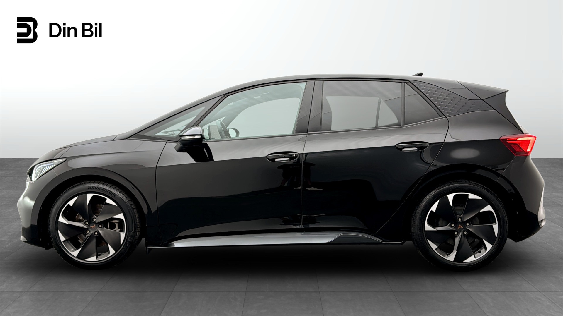 CUPRA Born KUJ04H