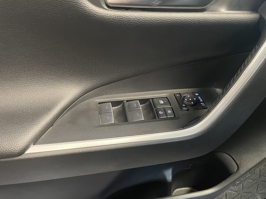 Toyota RAV4 KUN50G