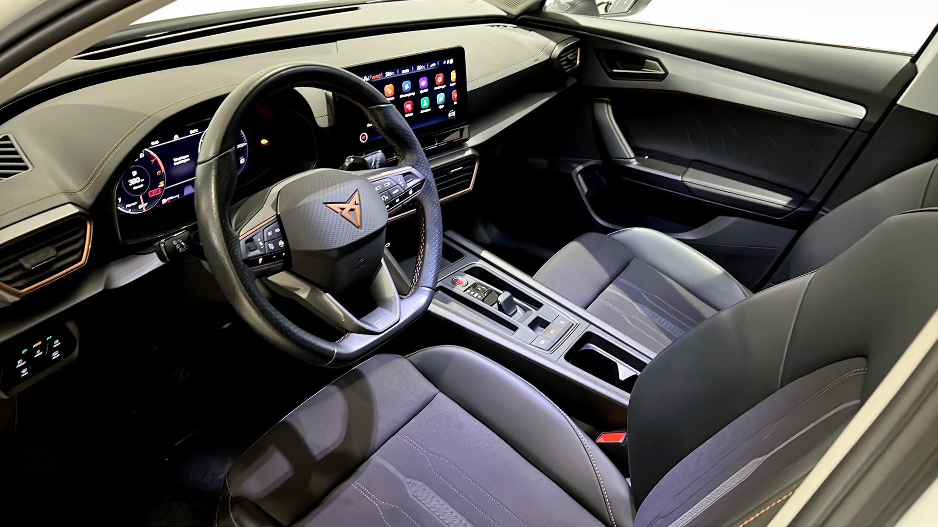 SEAT Cupra KUO122