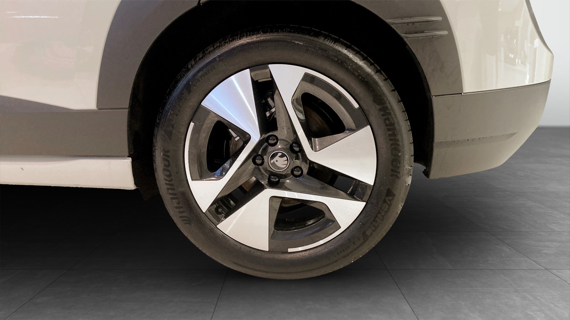 Skoda Epiq KWL82H
