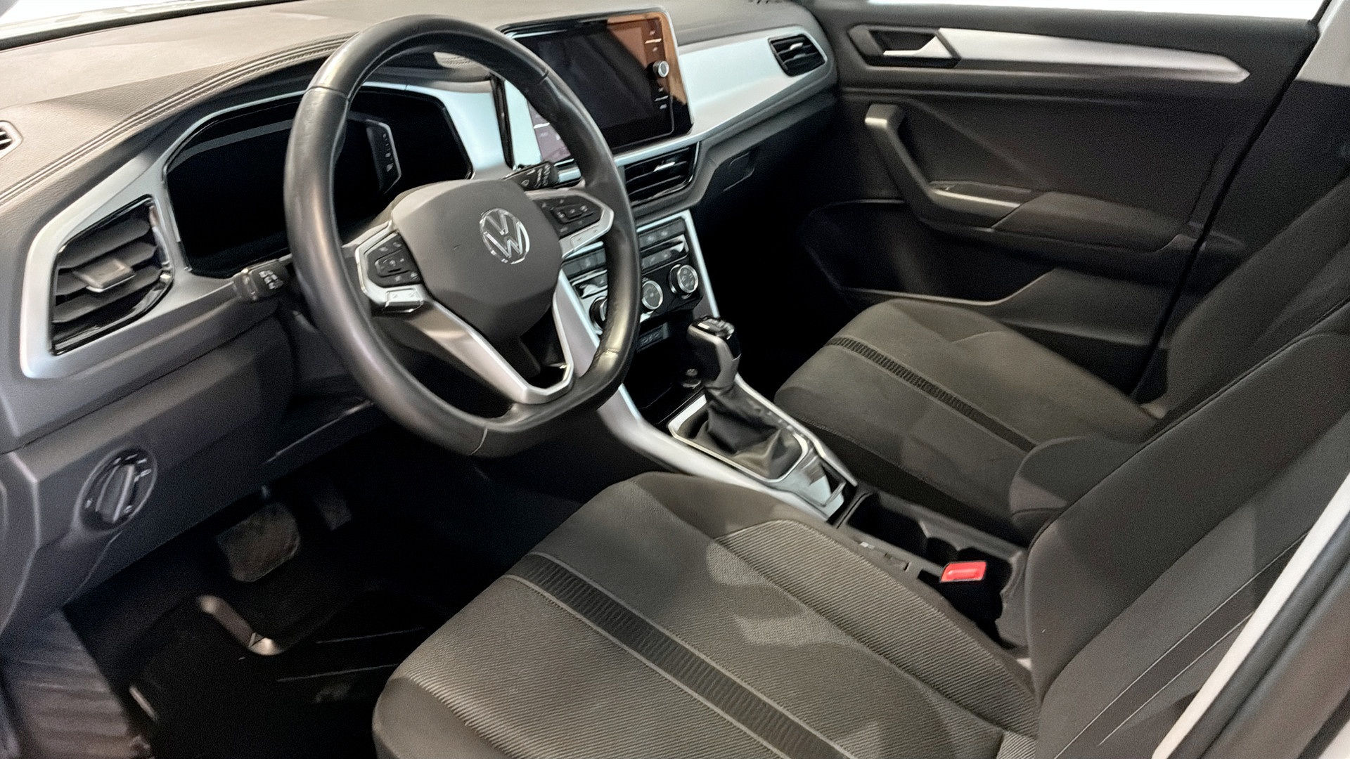 Volkswagen T-Roc KWO771