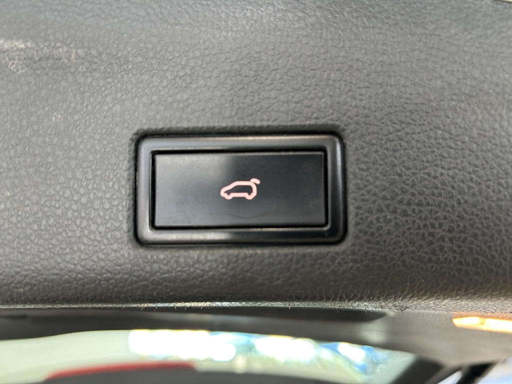 Volkswagen Sharan KXE666