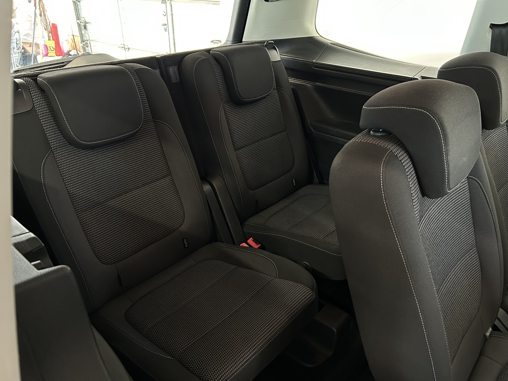 Volkswagen Sharan KXE666