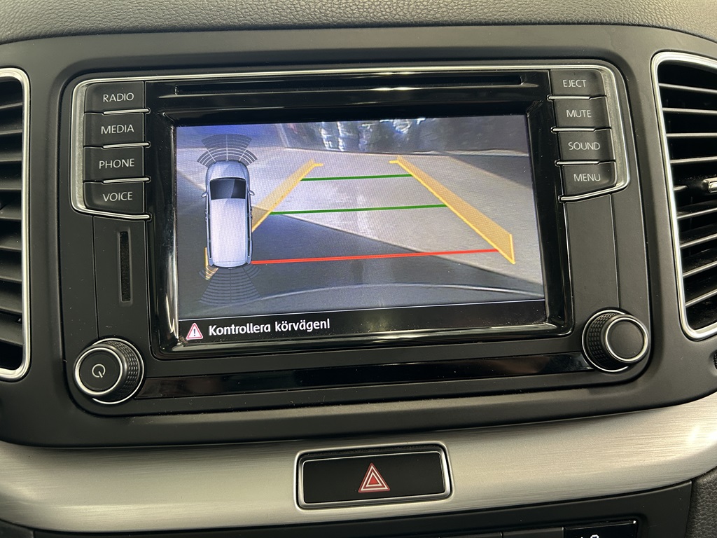 Volkswagen Sharan KXE666