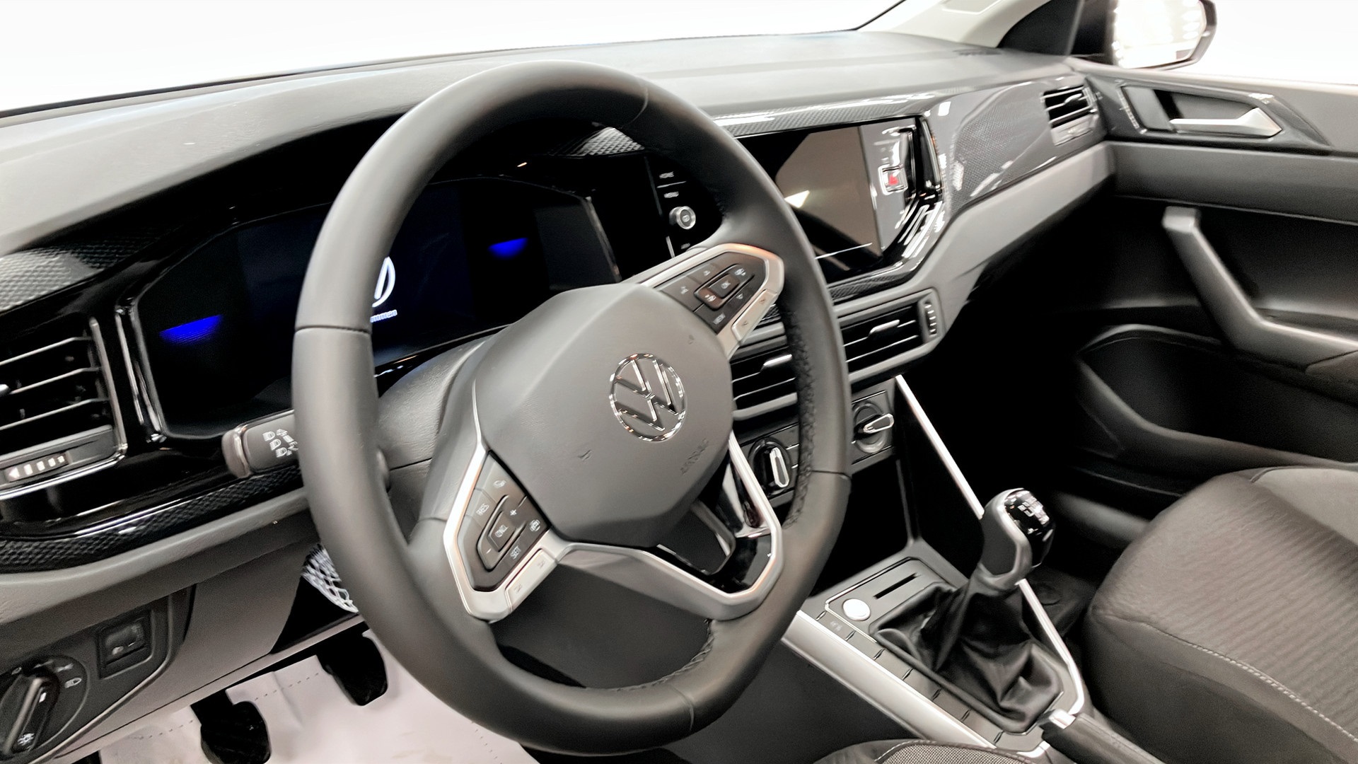Volkswagen Polo KXJ08P