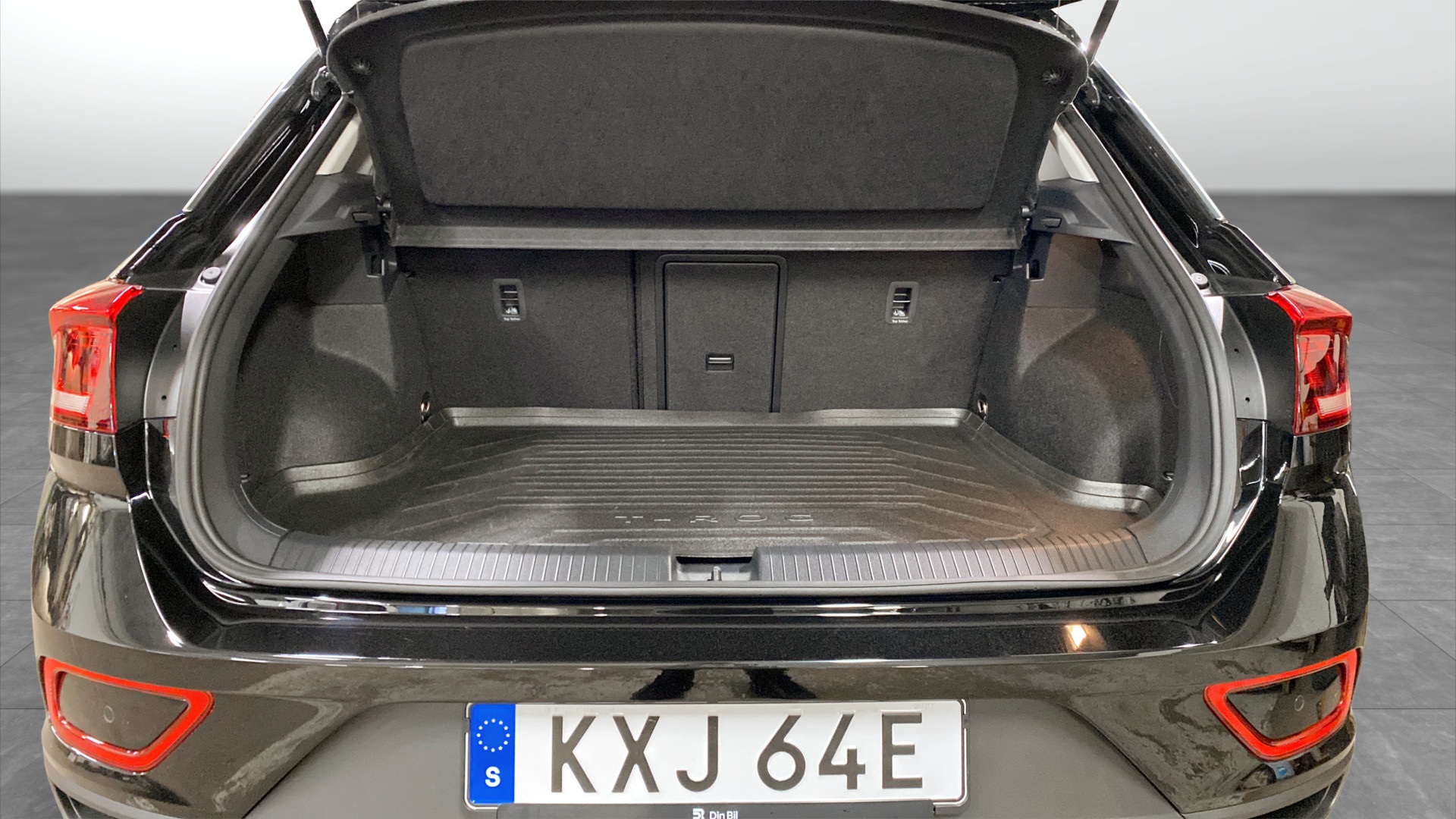 Volkswagen T-Roc KXJ64E