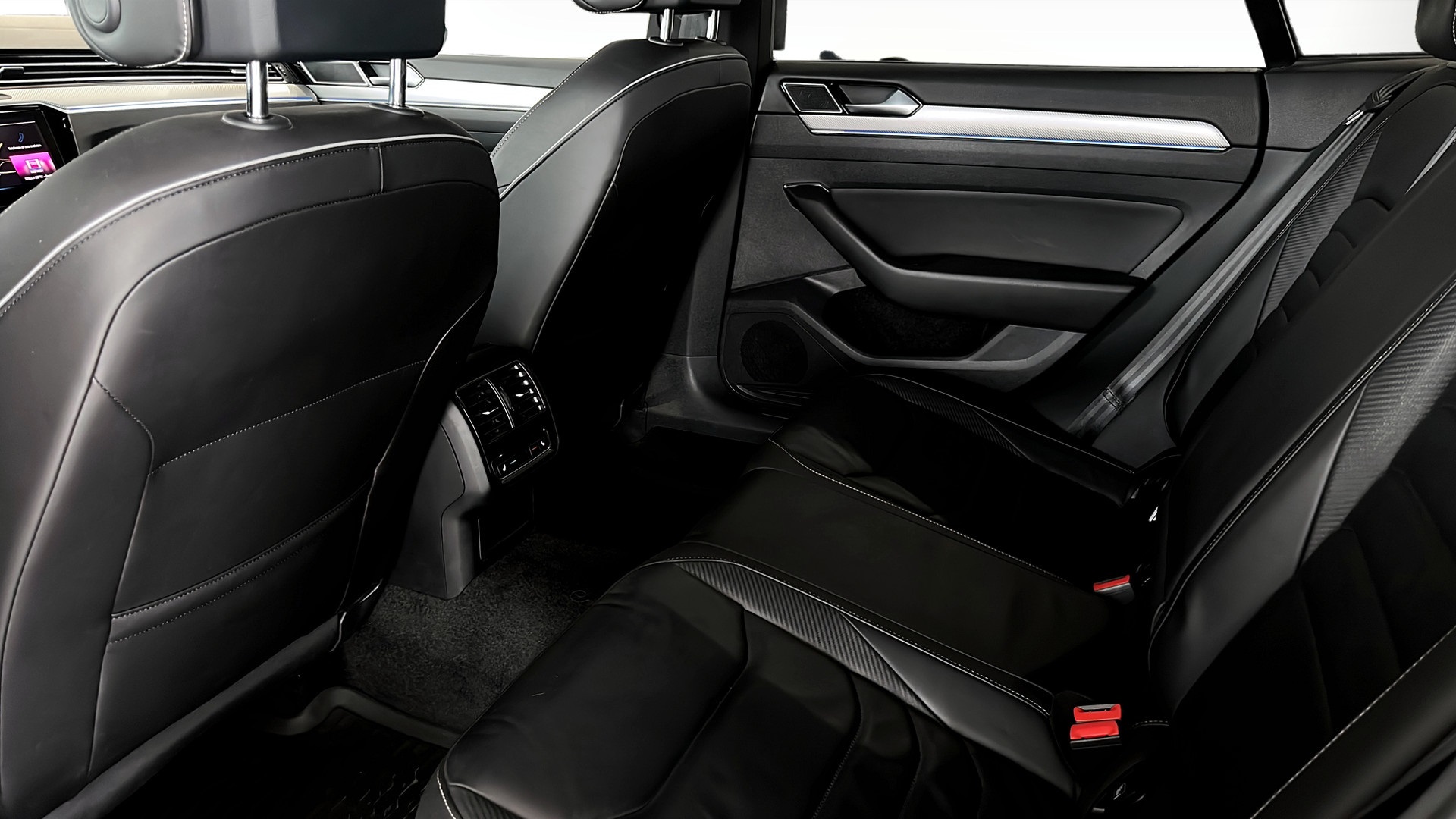 Volkswagen Arteon KXL81B