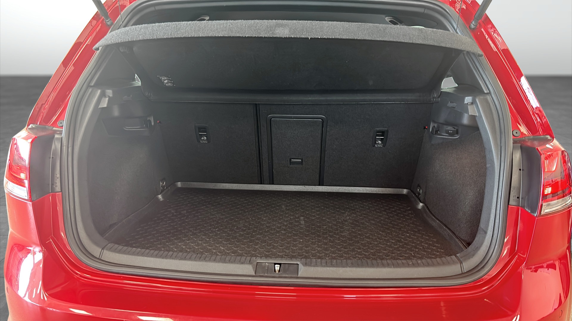 Volkswagen Golf KXS206