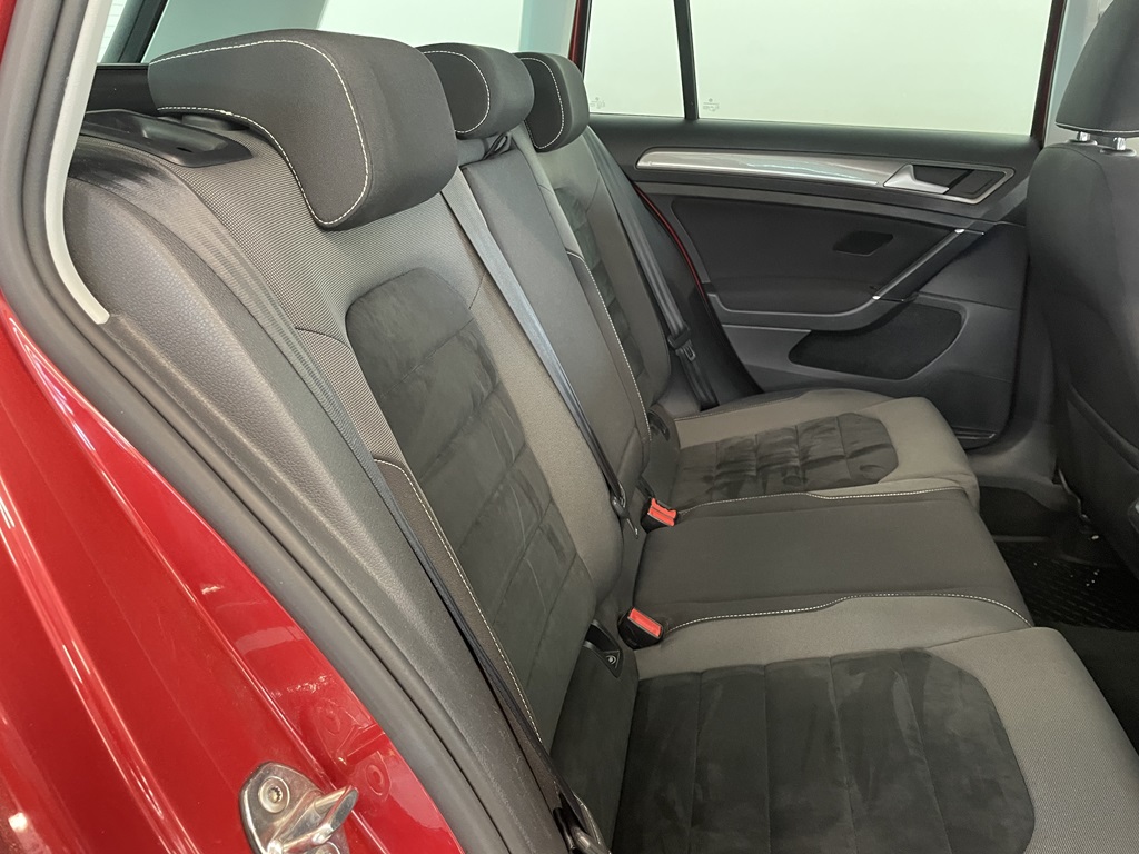 Volkswagen Golf KYB609