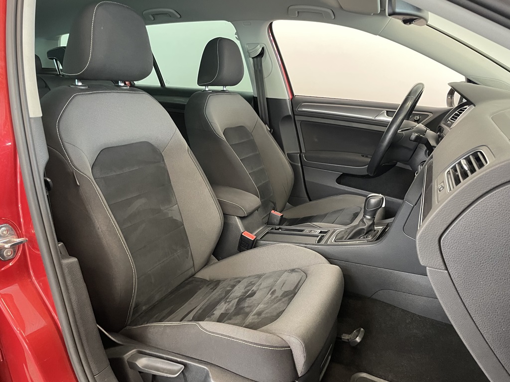 Volkswagen Golf KYB609