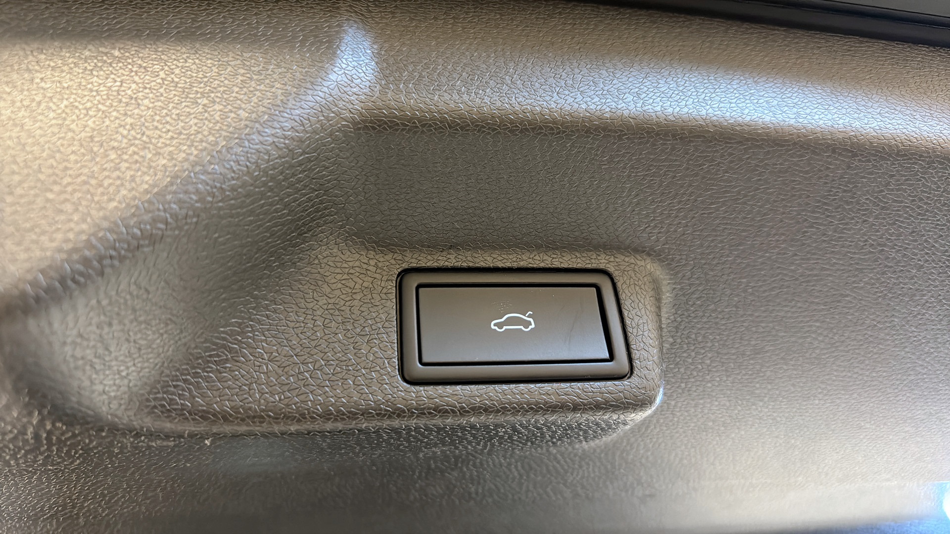 Volkswagen ID. Buzz KYF80U