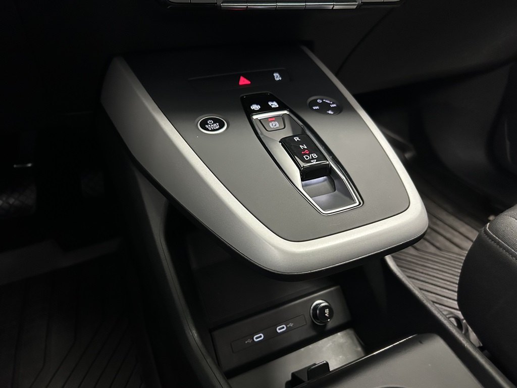 Audi Q4 e-tron KYR01A