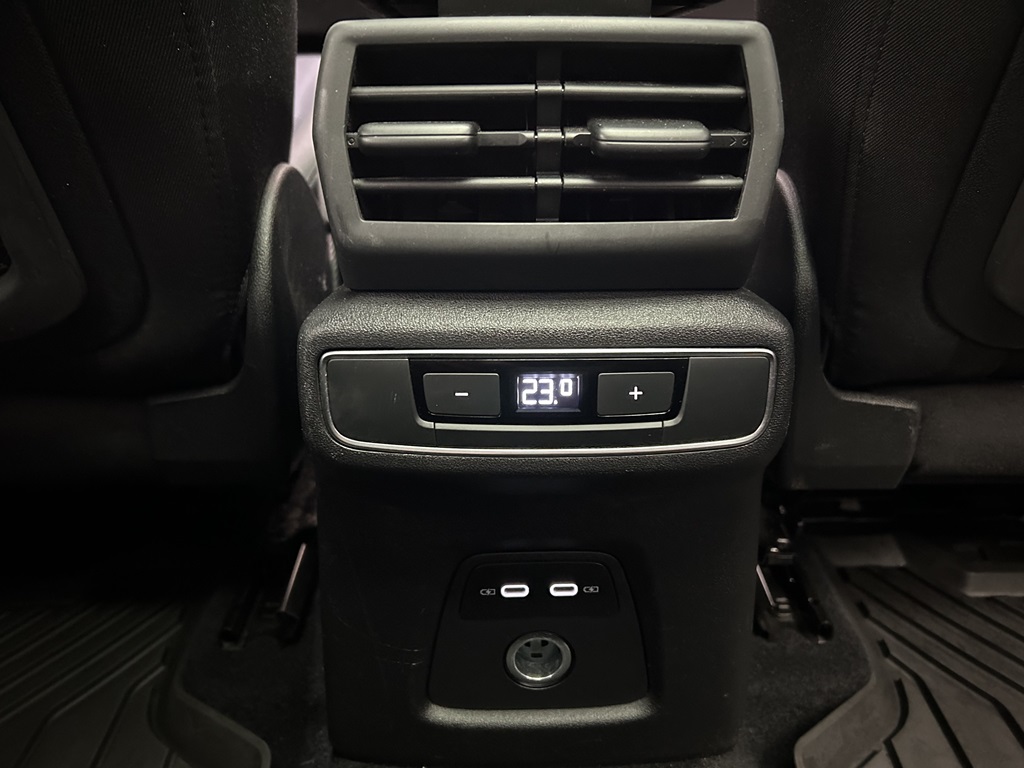 Audi Q4 e-tron KYR01A