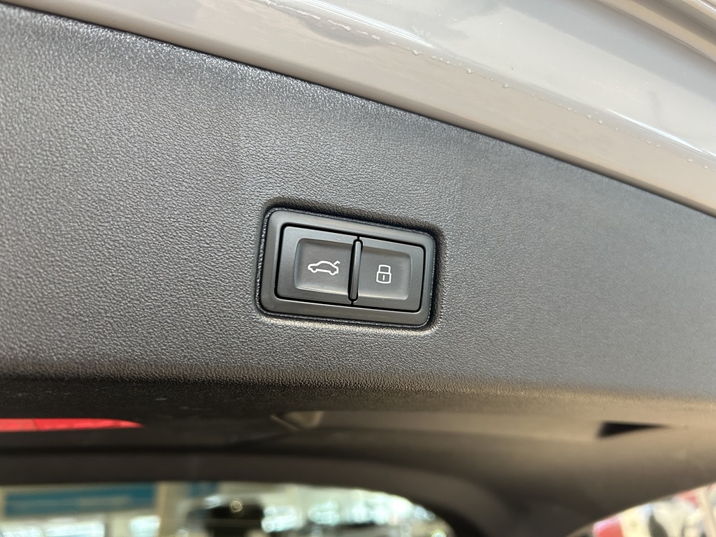 Audi Q4 e-tron KYR01A
