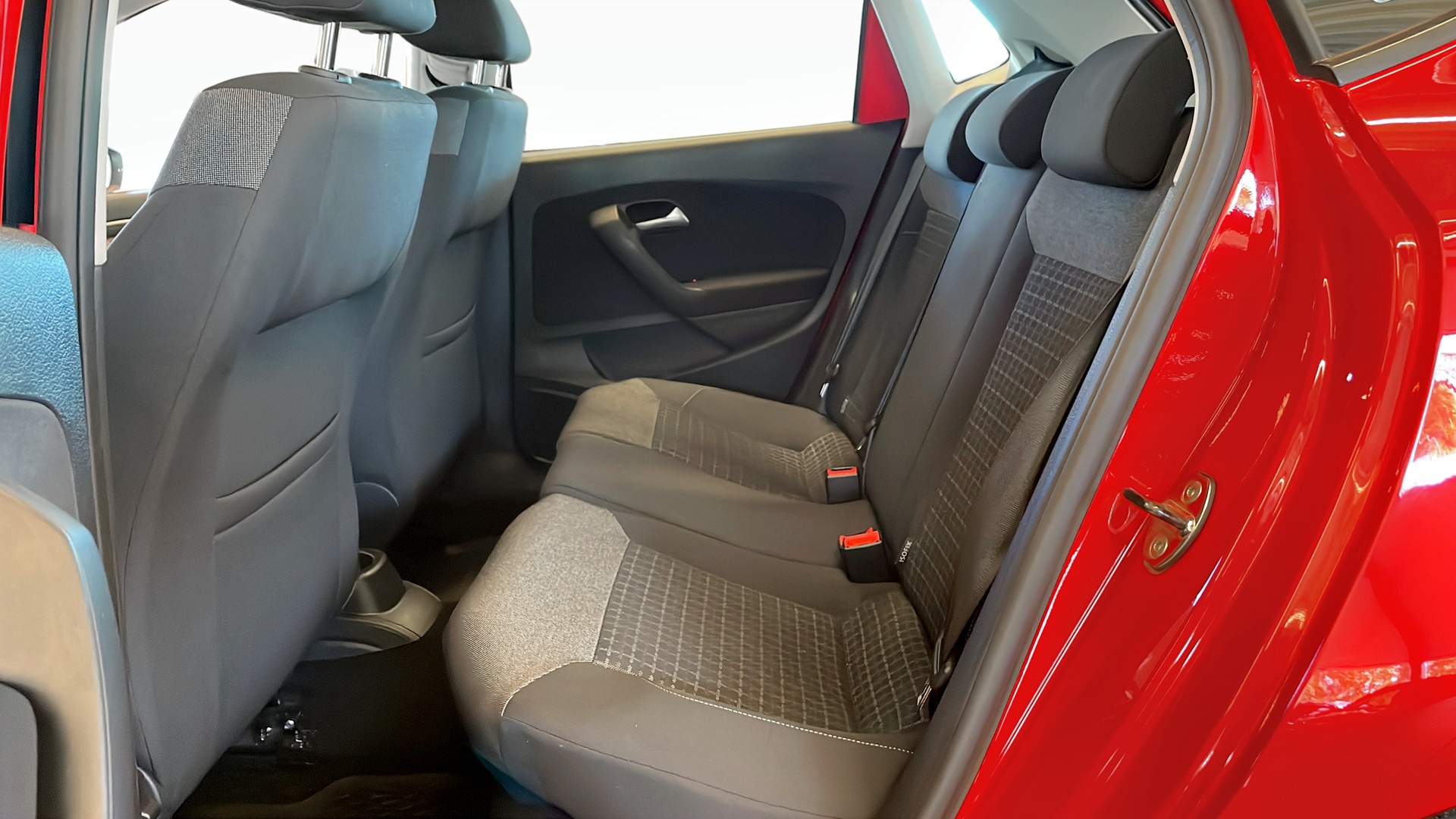 Volkswagen Polo KZG737