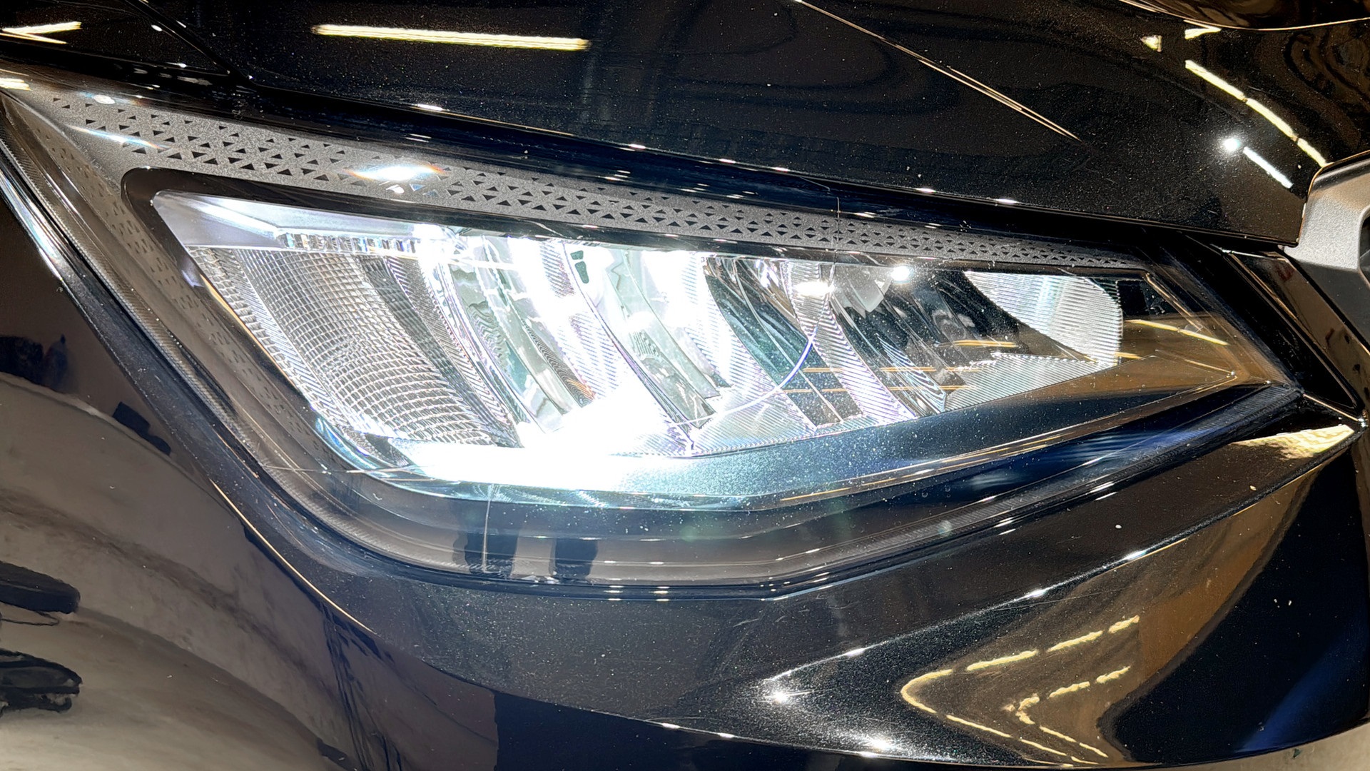SEAT Arona KZX09U