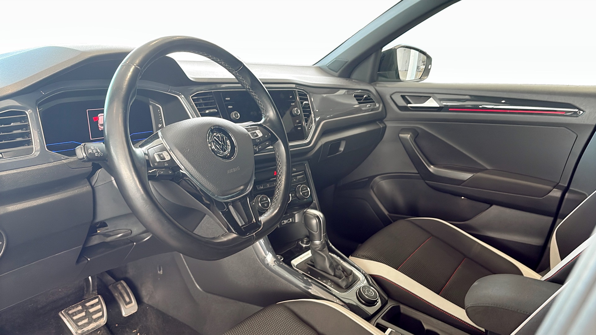 Volkswagen T-Roc LAF623